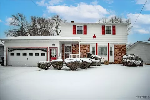 67 Dale Dr, North Tonawanda, NY 14120