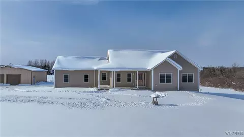 5460 Hunters Creek Rd, Wales, NY 14052