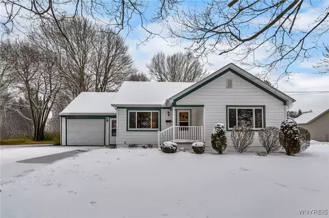 25 Newton Ave, Newstead, NY 14001