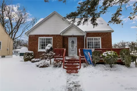 113 Clearvale Dr, Cheektowaga, NY 14225