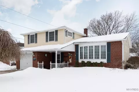 6 Delphi Dr, Cheektowaga, NY 14227