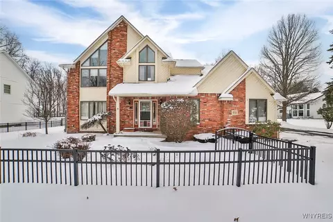 92 Timberlink Dr, Grand Island, NY 14072