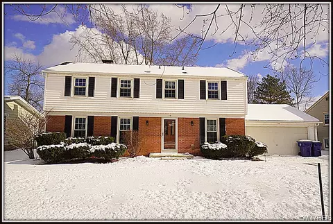 19 Dogwood Rd, Amherst, NY 14221