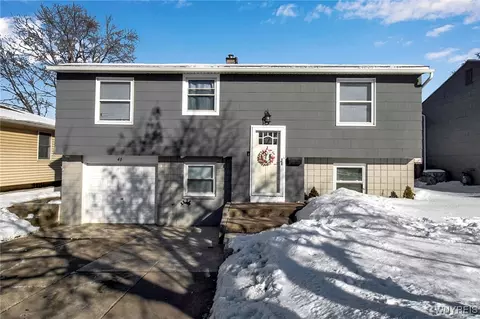 40 W Rouen Dr, Cheektowaga, NY 14227