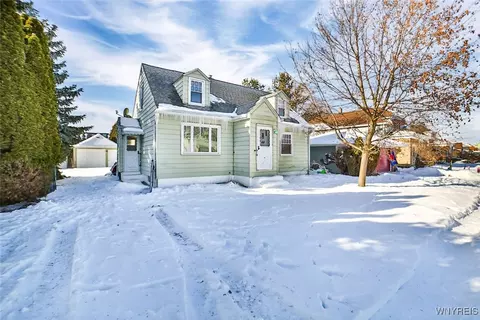 44 Boynton St, West Seneca, NY 14206