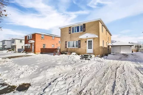 179 Sprucewood Dr, Cheektowaga, NY 14227