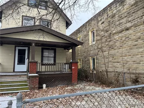 1705 Ferry Ave, Niagara Falls, NY 14301