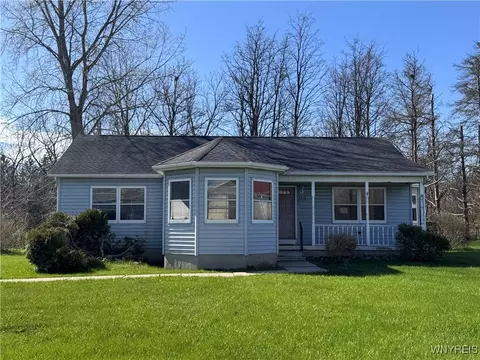 6214 Tonawanda Creek Rd, Lockport, NY 14094