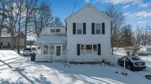 5546 Avon E Avon Rd, Avon, NY 14414