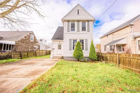 542 30th St, Niagara Falls, NY 14301