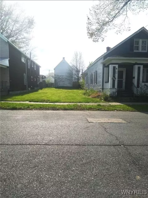 217 Hamburg St, Buffalo, NY 14204