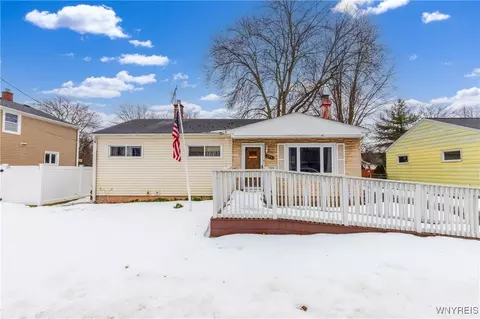 795 Page Ave, Lewiston, NY 14092