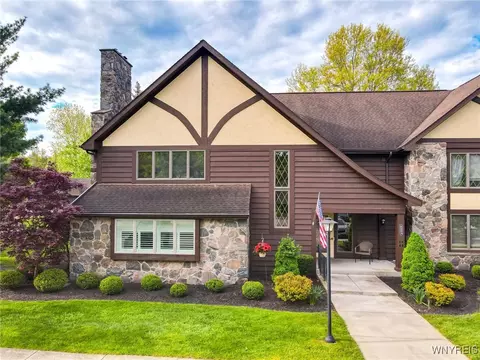 5293 Chestnut Ridge Rd # E, Orchard Park, NY 14127