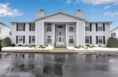 630 Youngs Rd #E, Amherst, NY 14221