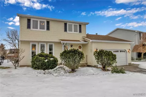 2167 Hobblebush Ln, Lake View, NY 14085