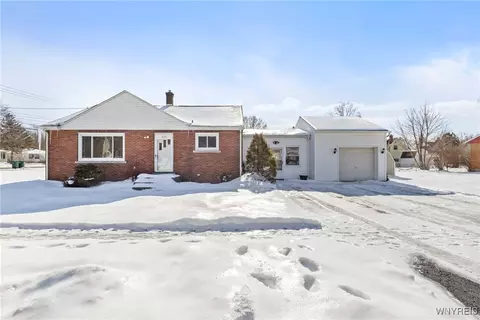 458 Ward Rd, North Tonawanda, NY 14120