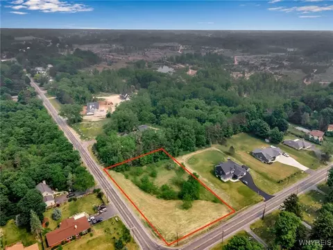 4585 Ransom Rd, Clarence, NY 14031
