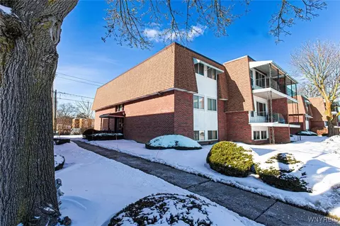 8421 Buffalo Ave #17, Niagara Falls, NY 14304