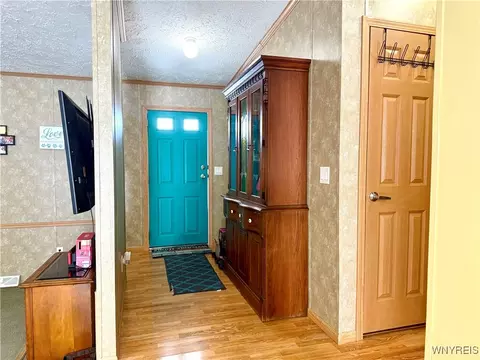140 Skyview Dr, Arcade, NY 14009 photo 3