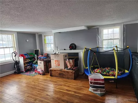 Living - 4579 E Lake Rd, Wilson, NY 14172 photo 3 of 4