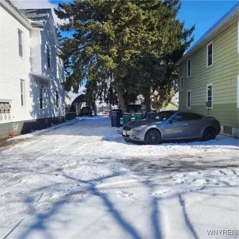 53 La Force Pl, Buffalo, NY 14207