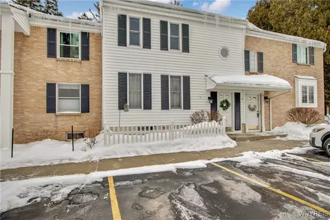 270 Buffalo Rd #18, Aurora, NY 14052