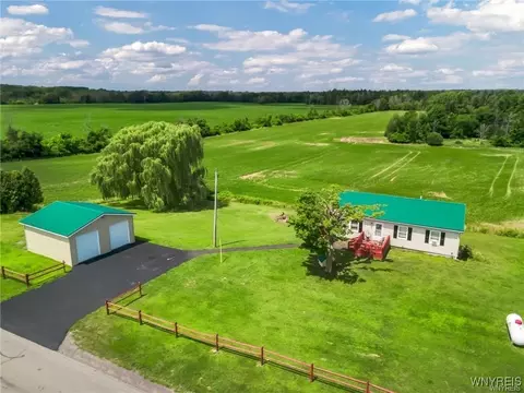 12775 Hemlock Ridge Rd, Barre, NY 14103