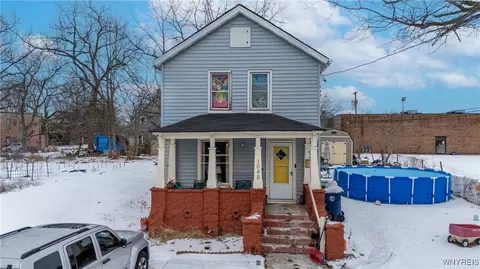1048 Fairfield Ave, Niagara Falls, NY 14305