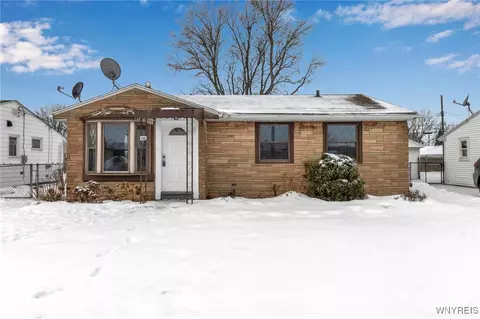 100 Crescent Ct, Cheektowaga, NY 14225