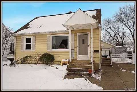 28 Clarence Harder Dr, Tonawanda, NY 14150