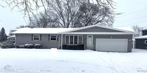 837 Edgewater Dr, Amherst, NY 14228