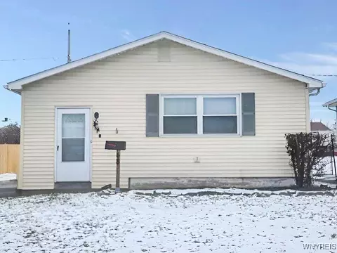 48 W Toulon Dr, Cheektowaga, NY 14227