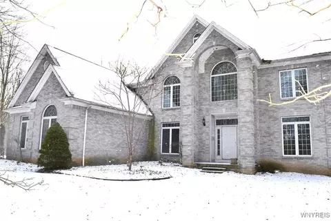 664 Ransom Rd, Grand Island, NY 14072