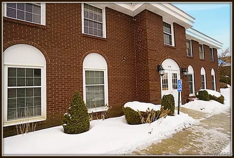 30 Bristol Dr #A, Amherst, NY 14228