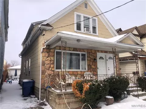 60 Longnecker St, Buffalo, NY 14206