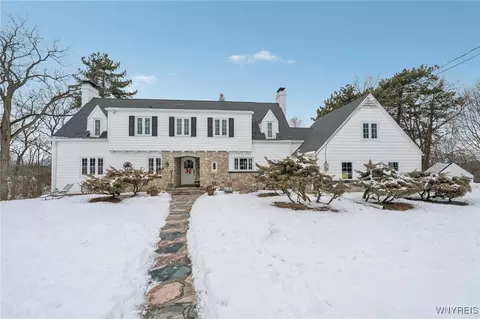 905 Ridge Rd, Lewiston, NY 14092