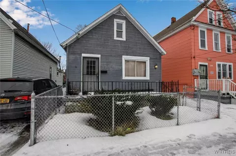 718 Northampton St, Buffalo, NY 14211