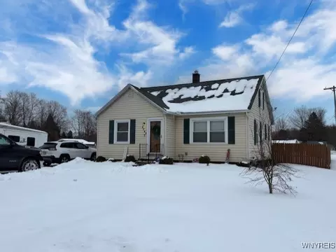 2749 Maple Ave, Newfane, NY 14108