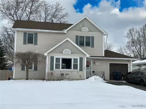 580 Lakeview Ave, Orchard Park, NY 14127