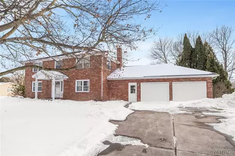 38 Lake Ave, Yates, NY 14098