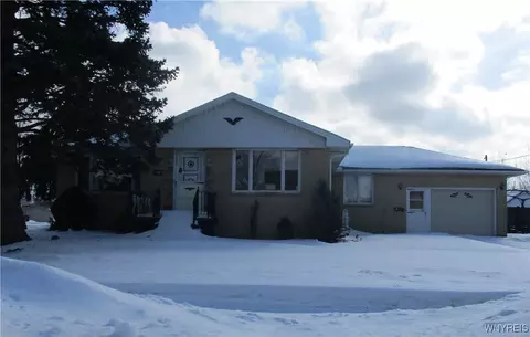 109 Barnett Dr, West Seneca, NY 14224