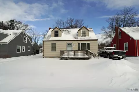140 E Prospect Ave, Hamburg, NY 14075