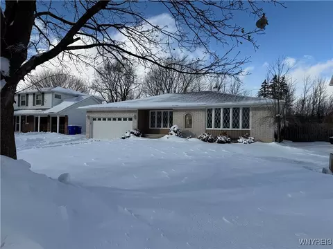 342 Forest Dr, West Seneca, NY 14224