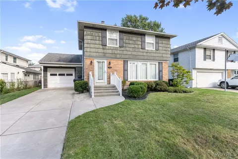 177 Bathurst Dr, Tonawanda, NY 14150