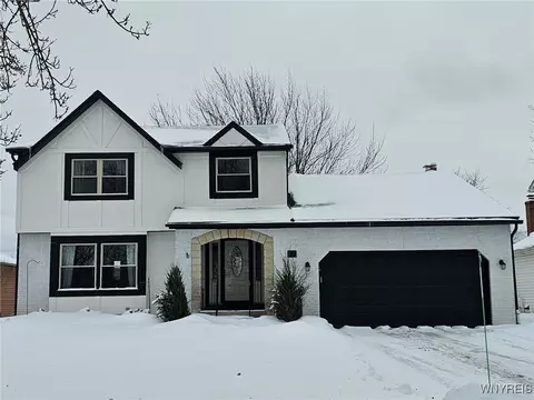 369 Macarthur Dr, Amherst, NY 14221