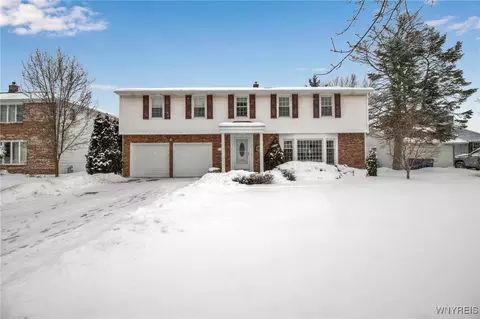 100 The Paddock, Amherst, NY 14221