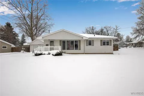 100 4th Ave, Lancaster, NY 14086