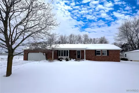 2961 Lockport Rd, Wheatfield, NY 14132