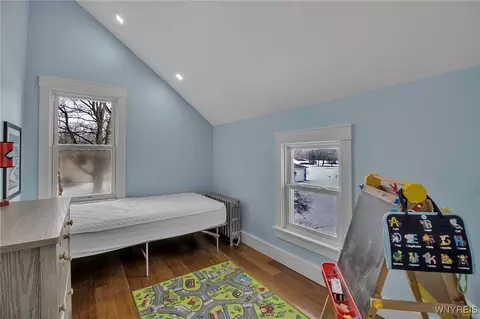 Bedroom - 5529 Tonawanda Creek Rd, Pendleton, NY 14120 photo 5 of 5