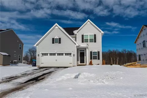 523 Limestone Ct, Grand Island, NY 14072